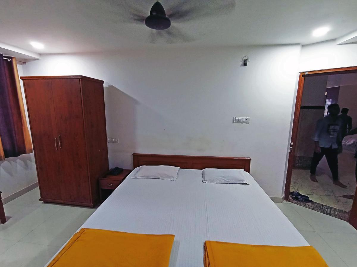 Staymaker Shri Shakti Residency Hubli Exterior photo