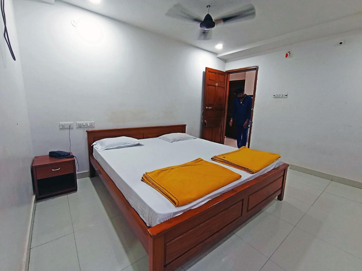 Staymaker Shri Shakti Residency Hubli Exterior photo