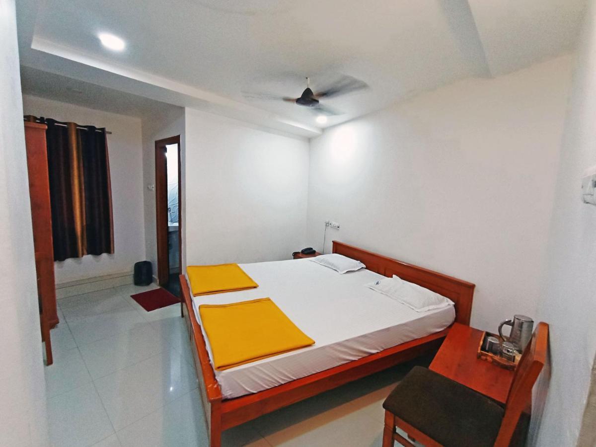 Staymaker Shri Shakti Residency Hubli Exterior photo