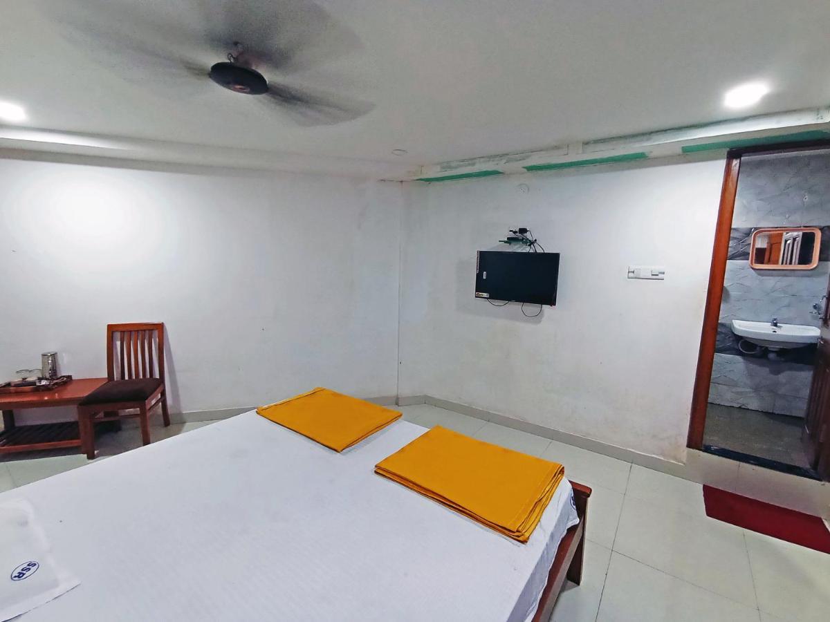 Staymaker Shri Shakti Residency Hubli Exterior photo